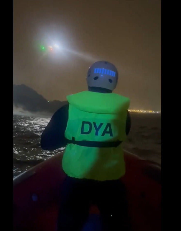 Fallece un menor tras caer a unos 20 metros en una zona rocosa de Castro Urdiales Fallece un menor tras caer a unos 20 metros en una zona rocosa de Castro Urdiales