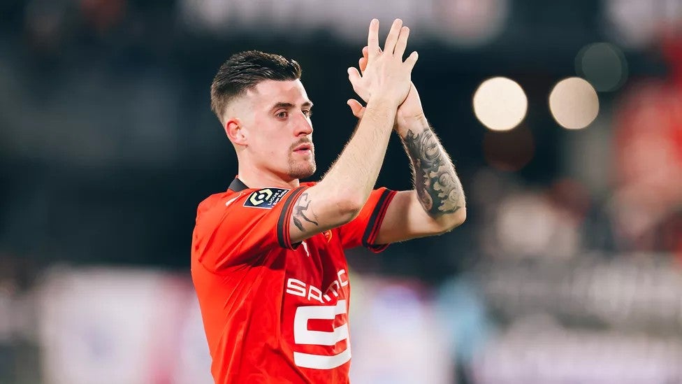 Este es Baptiste Santamaría, próximo refuerzo del Valencia CF para el centro del campo Este es Baptiste Santamaría, próximo refuerzo del Valencia CF para el centro del campo