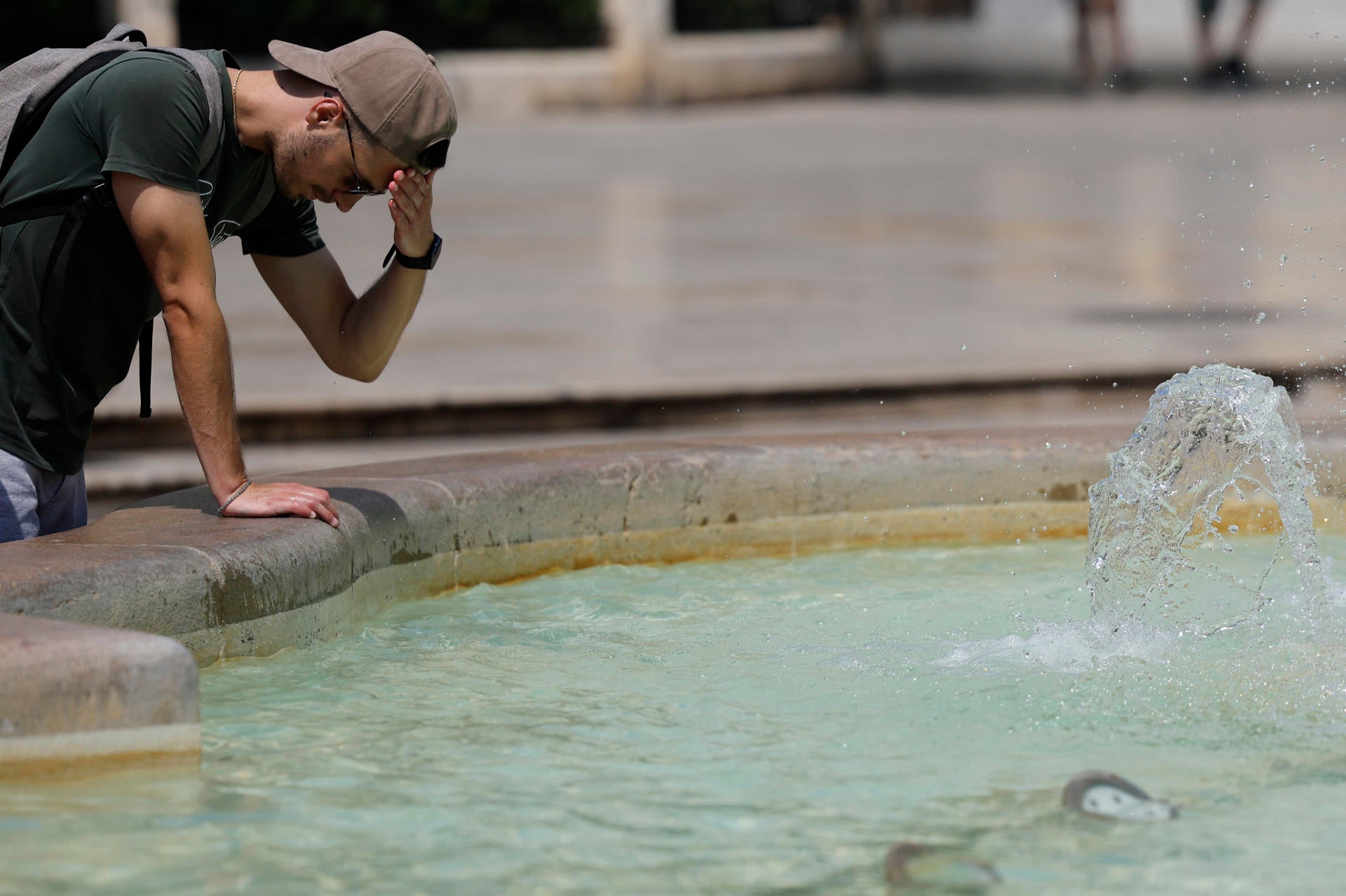 La ola de calor no da tregua este miércoles: la AEMET amplía la alerta por temperaturas extremas a estas comunidades La ola de calor no da tregua este miércoles: la AEMET amplía la alerta por temperaturas extremas a estas comunidades