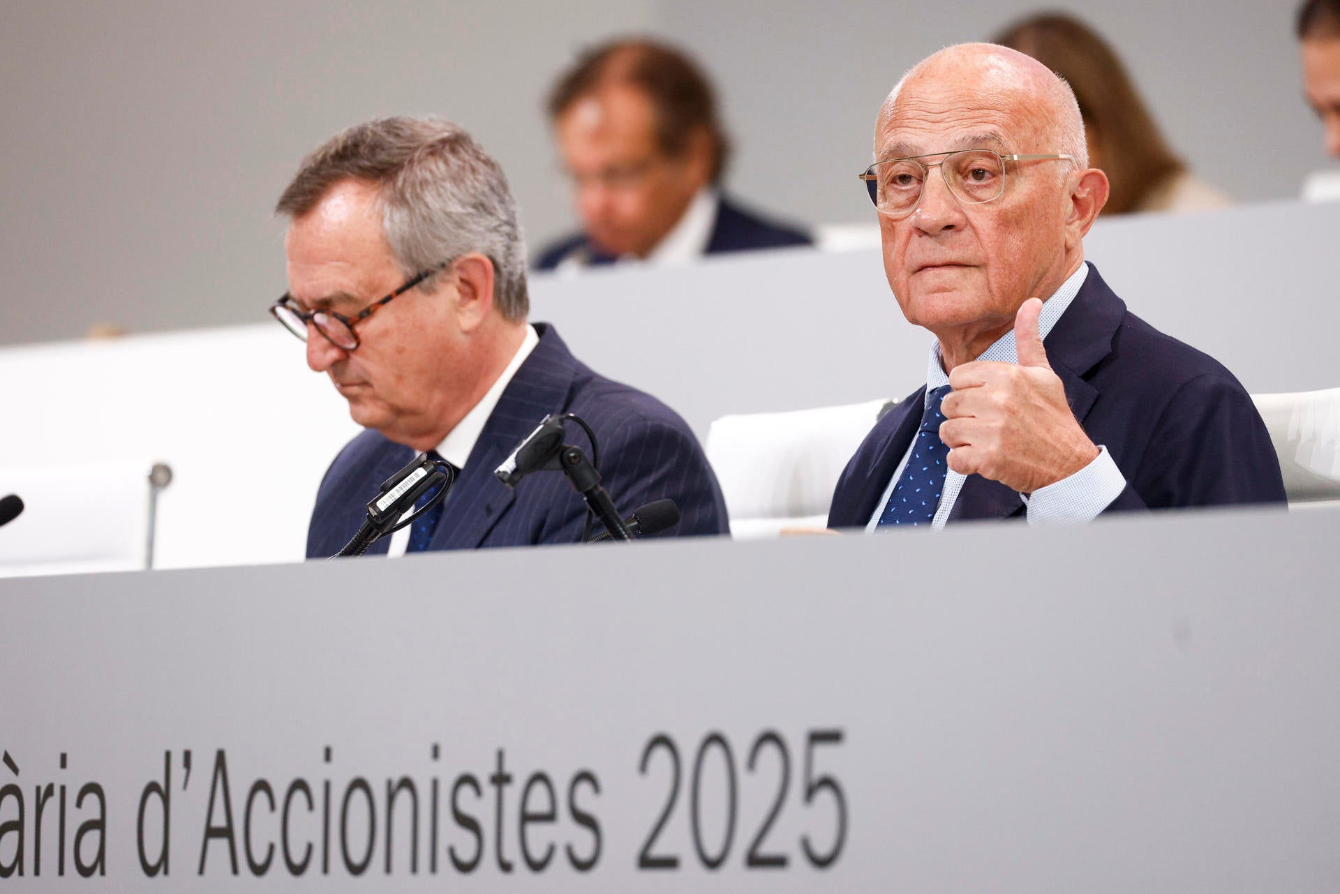 Los accionistas de Banco Sabadell aprueban la venta de su filial británica TSB: qué pasa ahora con la OPA del BBVA Los accionistas de Banco Sabadell aprueban la venta de su filial británica TSB: qué pasa ahora con la OPA del BBVA