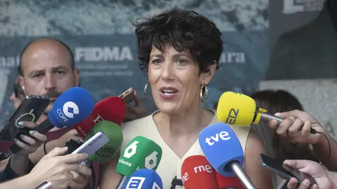Elma Saiz considera "incomprensible" que el PP no de "un paso atrás" en las posturas tomadas en Jumilla (Murcia) Elma Saiz considera "incomprensible" que el PP no de "un paso atrás" en las posturas tomadas en Jumilla (Murcia)