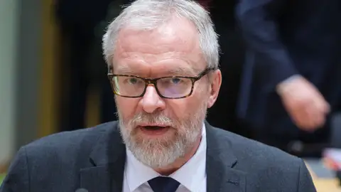 El embajador austriaco ante la UE dimite por estar vinculado con un blog de relatos sexuales escrito desde el Ministerio El embajador austriaco ante la UE dimite por estar vinculado con un blog de relatos sexuales escrito desde el Ministerio