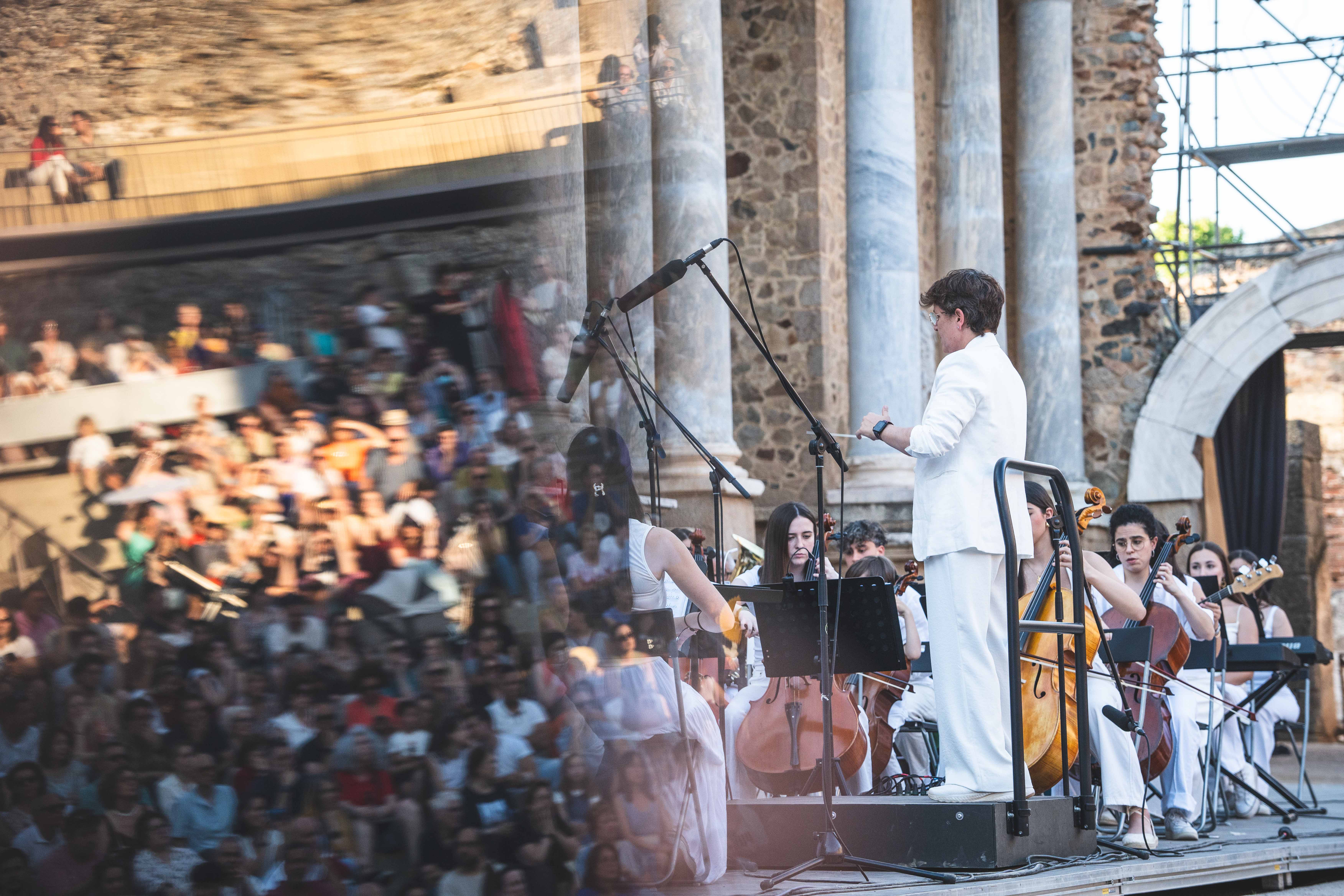 Pilar Vizcaíno realizará el Encendido Oficial del Recinto Ferial en las Ferias y Fiestas de Mérida 2025 Pilar Vizcaíno realizará el Encendido Oficial del Recinto Ferial en las Ferias y Fiestas de Mérida 2025