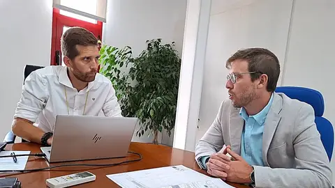 El subdelegado del Gobierno en Sevilla, Francisco Toscano, junto con Fernando Ávila, gerente del Hospital Psiquiátrico Penitenciario. - SUBDELEGACIÓN DEL GOBIERNO El subdelegado del Gobierno en Sevilla, Francisco Toscano, junto con Fernando Ávila, gerente del Hospital Psiquiátrico Penitenciario. - SUBDELEGACIÓN DEL GOBIERNO