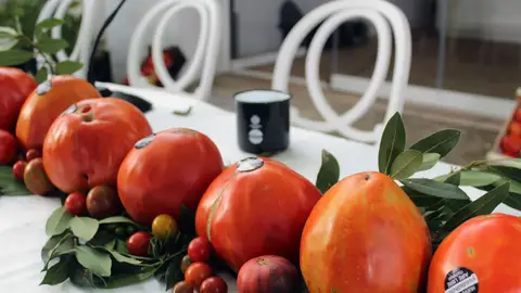 La tertulia “Tomate Huevo Toro” ensalza su importancia como patrimonio cultural del Valle del Guadalhorce La tertulia “Tomate Huevo Toro” ensalza su importancia como patrimonio cultural del Valle del Guadalhorce