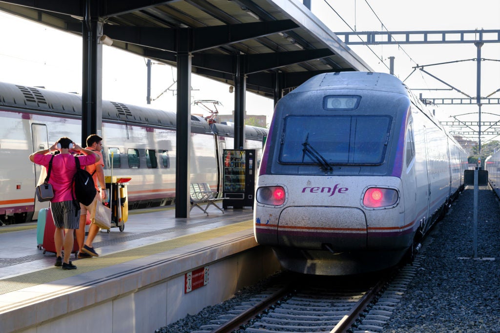 Récord histórico de Renfe: en julio registró 3,5 millones de viajeros Récord histórico de Renfe: en julio registró 3,5 millones de viajeros