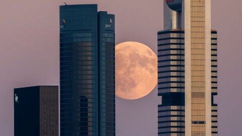 C&oacute;mo y cu&aacute;ndo ver la Luna del Esturi&oacute;n: 