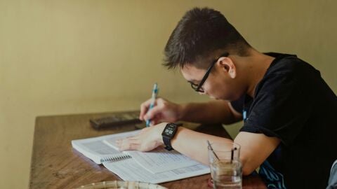 Piso, luego existo: el drama de alquilar para estudiar 