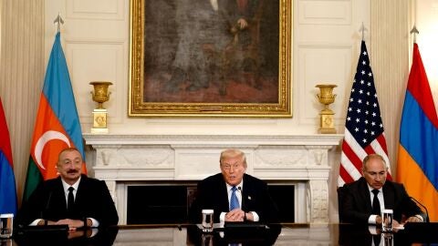 Armenia y Azerbaiy&aacute;n firman en la Casa Blanca un acuerdo de paz para poner fin a un conflicto de m&aacute;s de 40 a&ntilde;os
