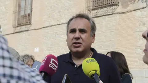 PSOE lamenta que se utilicen los planes de empleo 'para beneficiar amigos' PSOE lamenta que se utilicen los planes de empleo 'para beneficiar amigos'