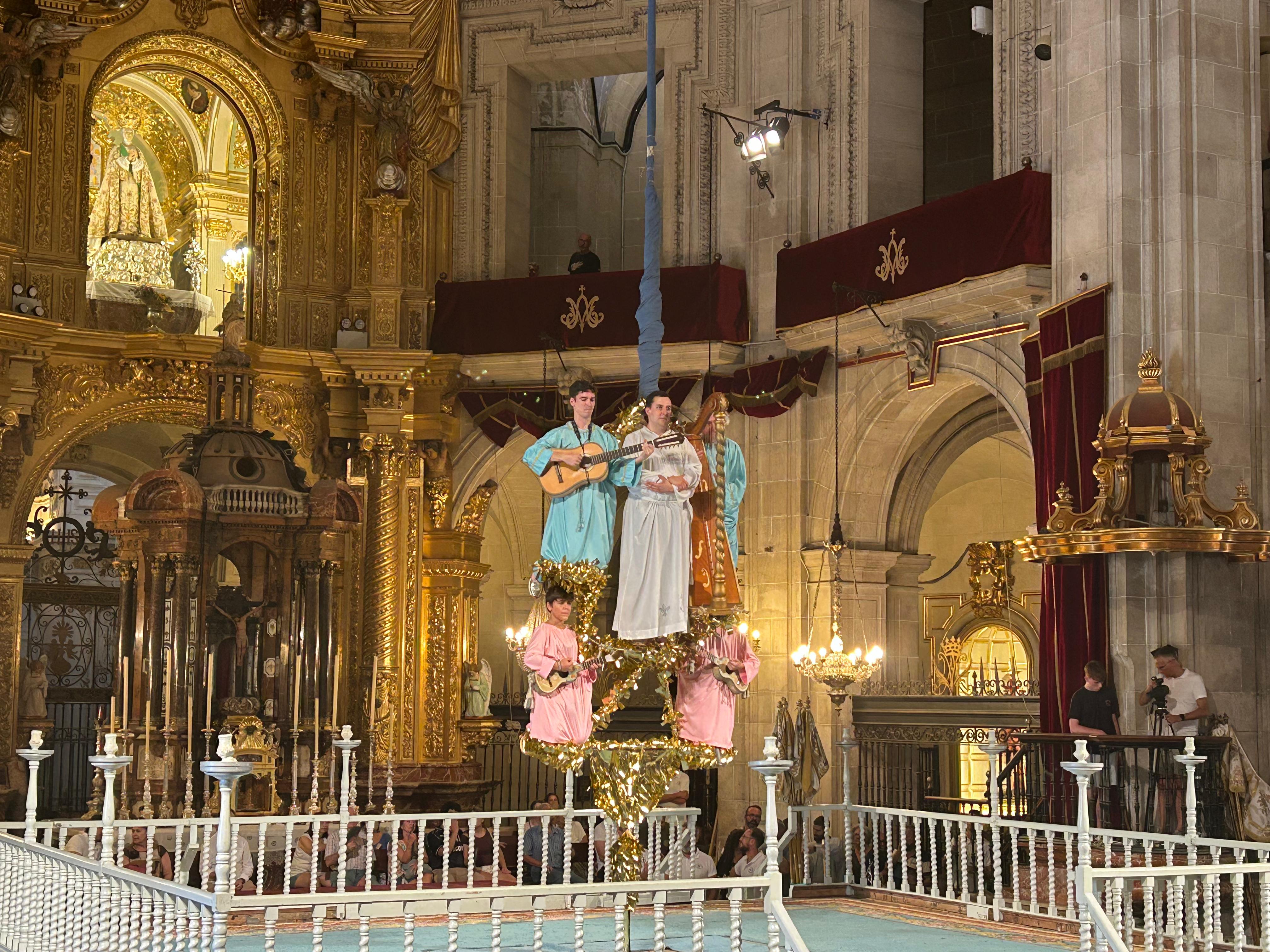 Misteri d’Elx empieza los ensayos generales y se prepara para las representaciones finales Misteri d’Elx empieza los ensayos generales y se prepara para las representaciones finales