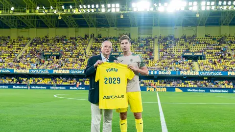 Foyth junto a Fernando Roig Foyth junto a Fernando Roig