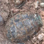 Hallan una granada de mano en un sendero de Quart de las Valls Hallan una granada de mano en un sendero de Quart de las Valls