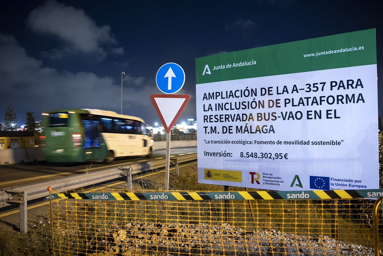 La Junta avanza en las obras del carril BUS-VAO de Málaga con la colocación de las vigas sobre la MA-2 La Junta avanza en las obras del carril BUS-VAO de Málaga con la colocación de las vigas sobre la MA-2