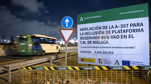 La Junta avanza en las obras del carril BUS-VAO de Málaga con la colocación de las vigas sobre la MA-2 La Junta avanza en las obras del carril BUS-VAO de Málaga con la colocación de las vigas sobre la MA-2