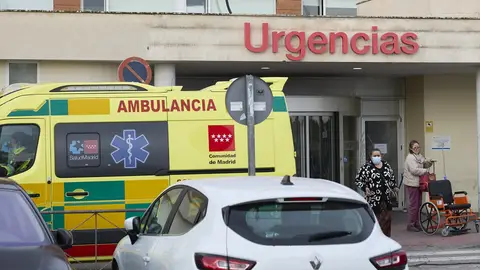 Una ambulancia en las Urgencias del Hospital 12 de Octubre, a 8 de enero de 2024, en Madrid Una ambulancia en las Urgencias del Hospital 12 de Octubre, a 8 de enero de 2024, en Madrid
