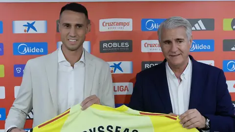 El Sevilla asume que debutará en Bilbao sin nuevos futbolistas inscritos El Sevilla asume que debutará en Bilbao sin nuevos futbolistas inscritos