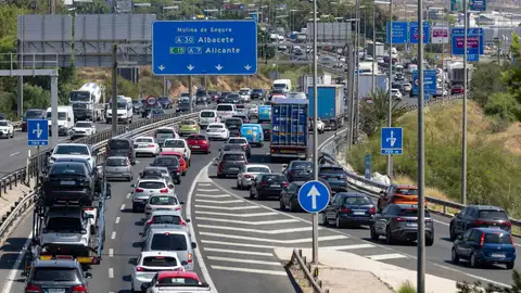 Retenciones de tráfico en el enlace de la A-30 y la A-7 a la altura de Espinardo, (Murcia) Retenciones de tráfico en el enlace de la A-30 y la A-7 a la altura de Espinardo, (Murcia)