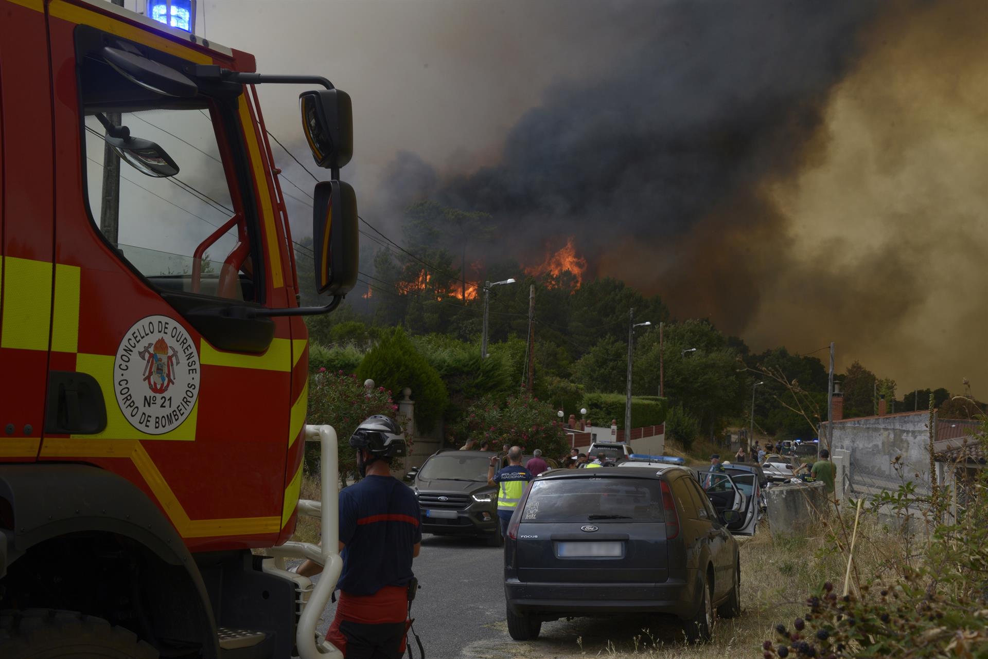 Más de 10.000 hectáreas han ardido en los últimos días en la provincia de Ourense Más de 10.000 hectáreas han ardido en los últimos días en la provincia de Ourense