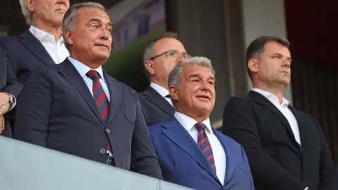 La junta directiva del Barça aprueba un aval de 7 millones para poder inscribir jugadores La junta directiva del Barça aprueba un aval de 7 millones para poder inscribir jugadores