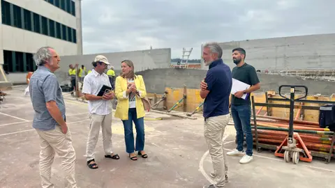El Concello de Santiago mejora la cubierta y la accesibilidad del pabellón Quiroga Palacios con una inversión de más de 370.000 euros El Concello de Santiago mejora la cubierta y la accesibilidad del pabellón Quiroga Palacios con una inversión de más de 370.000 euros