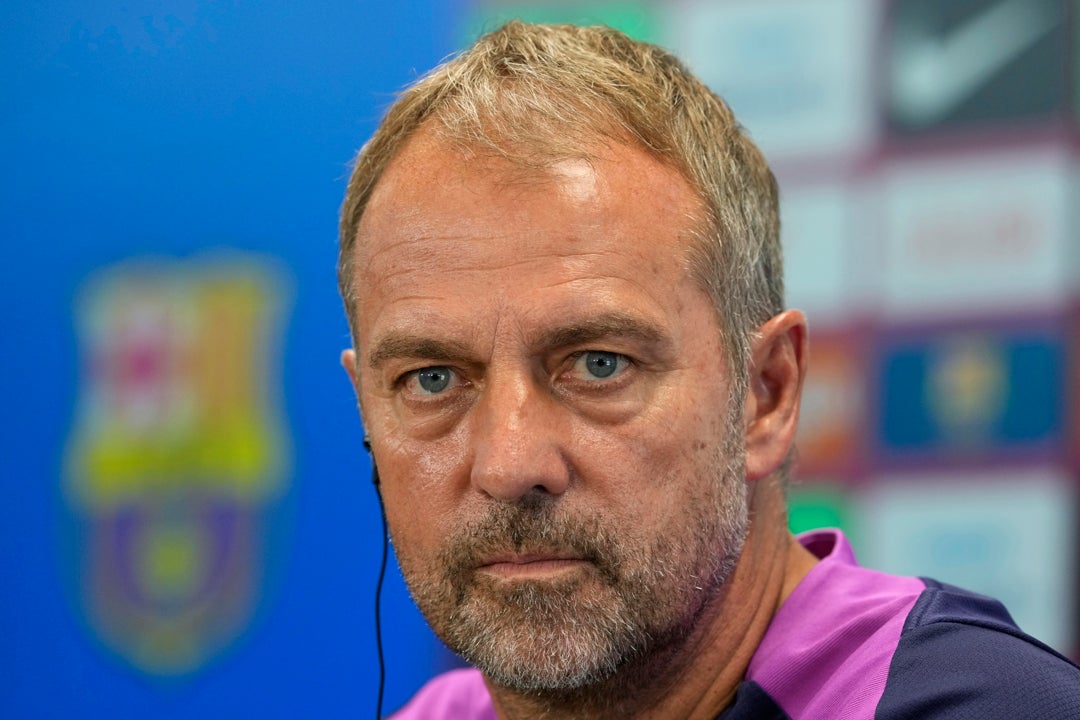 Flick, sobre las inscripciones: "No estoy contento, pero confío en el club" Flick, sobre las inscripciones: "No estoy contento, pero confío en el club"