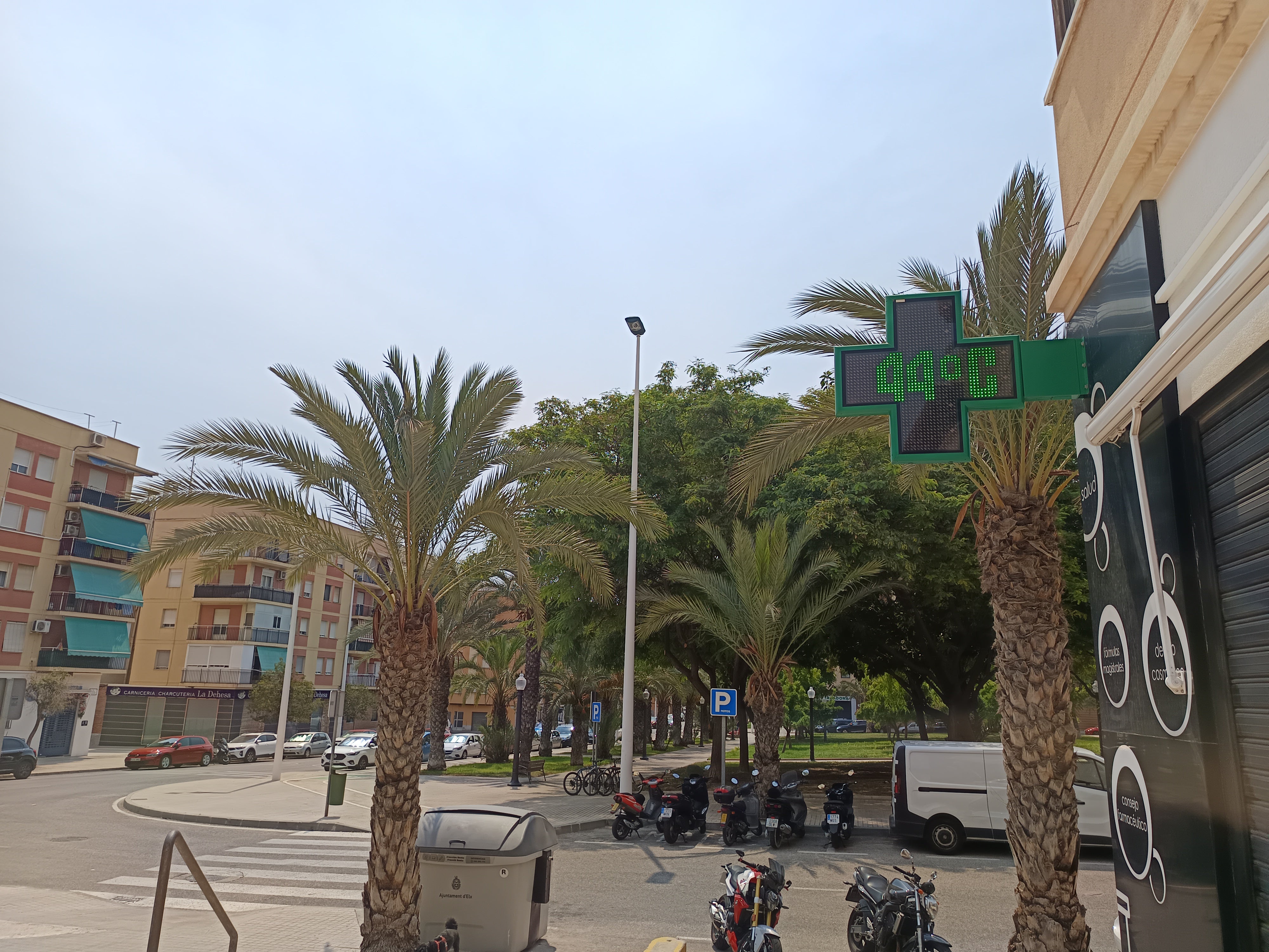 El calor extremo se retira de Elche, Crevillent y Santa Pola a partir de este martes El calor extremo se retira de Elche, Crevillent y Santa Pola a partir de este martes