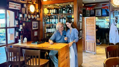 Miguel Arias, fundador del restaurante Flanigan, junto a la CEO del establecimiento, Sara Arias Miguel Arias, fundador del restaurante Flanigan, junto a la CEO del establecimiento, Sara Arias