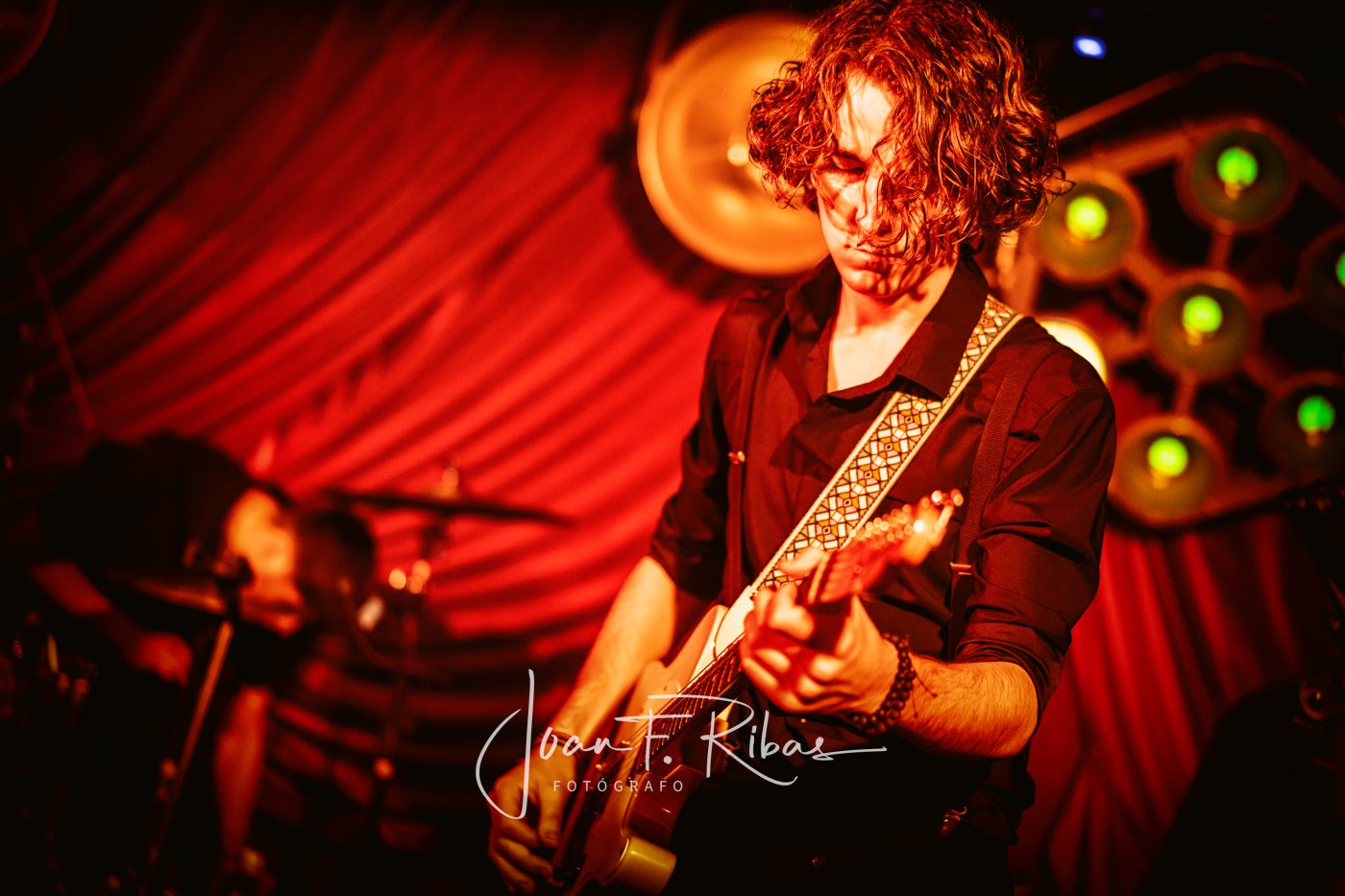 Marc Serra: "En el futuro me imagino continuando haciendo lo que más me gusta, componer y tocar música" Marc Serra: "En el futuro me imagino continuando haciendo lo que más me gusta, componer y tocar música"