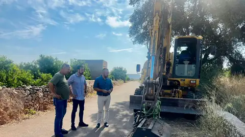 Vila-real refuerza la limpieza de caminos rurales con el programa de ocupación agraria para prevenir incendios y plagas Vila-real refuerza la limpieza de caminos rurales con el programa de ocupación agraria para prevenir incendios y plagas