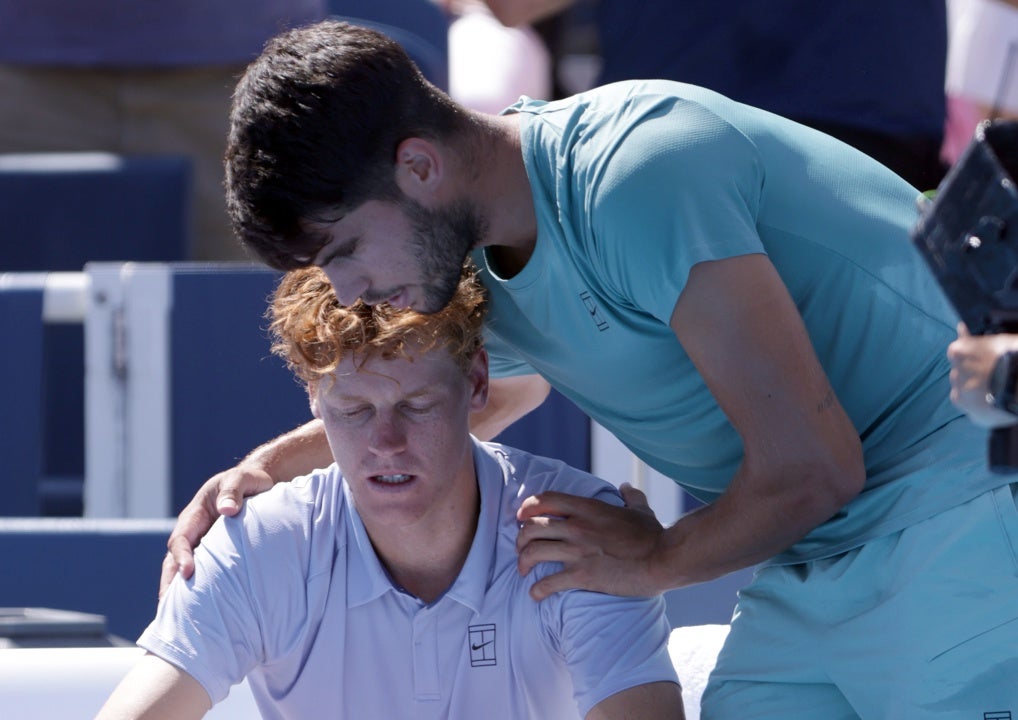 Alcaraz: "No es la forma en la que me gusta levantar un trofeo" Alcaraz: "No es la forma en la que me gusta levantar un trofeo"