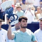 Carlos Alcaraz se proclama campeón en Cincinnati tras la retirada de Sinner con 5-0 en el marcador