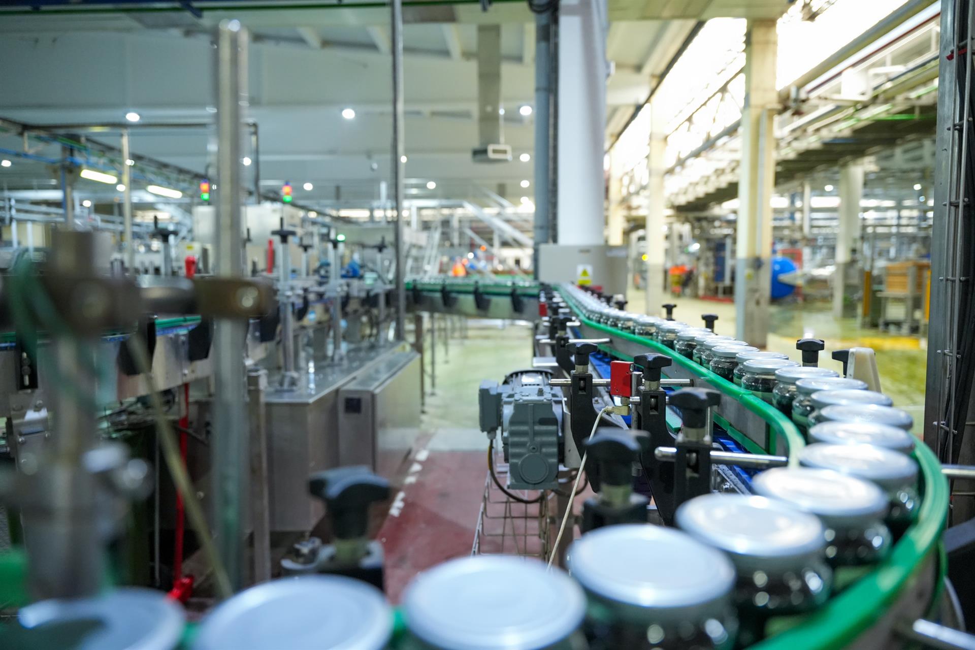 Andalucía convoca 1,4 millones en ayudas para atraer inversión industrial en Sevilla, Huelva y Málaga Andalucía convoca 1,4 millones en ayudas para atraer inversión industrial en Sevilla, Huelva y Málaga