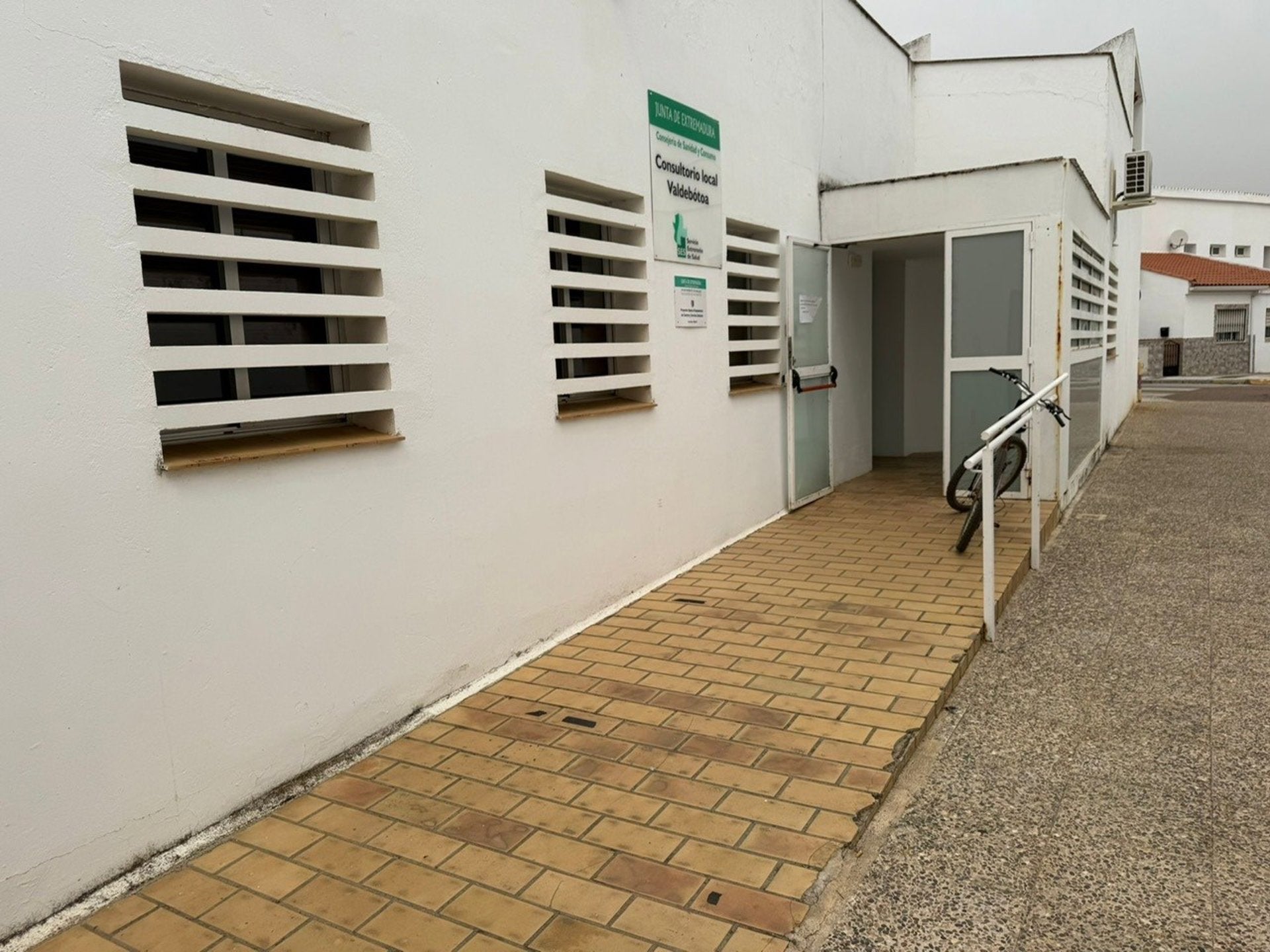 El PSOE pide que el gobierno de Badajoz garantice la accesibilidad y seguridad del centro médico de Valdebótoa El PSOE pide que el gobierno de Badajoz garantice la accesibilidad y seguridad del centro médico de Valdebótoa