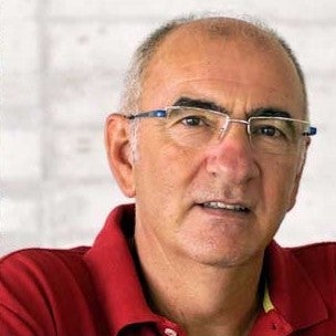 El director de 'Medina Azahara' fija su residencia vacacional en Roquetas de Mar El director de 'Medina Azahara' fija su residencia vacacional en Roquetas de Mar