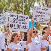 Vecinos de Playa Babilonia se manifiestan en un nuevo intento de paralizar el derribo de sus viviendas