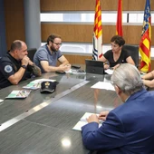 Reunión entre el Ayuntamiento de Onda, la Policía Local y el coordinador del mercado, Juanjo Rodríguez. Reunión entre el Ayuntamiento de Onda, la Policía Local y el coordinador del mercado, Juanjo Rodríguez.