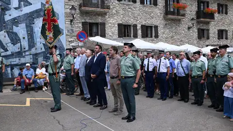 Sallent dedica una calle a los Guardias Civiles asesinados por ETA Sallent dedica una calle a los Guardias Civiles asesinados por ETA