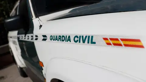 Coche de la Guardia Civil. Coche de la Guardia Civil.