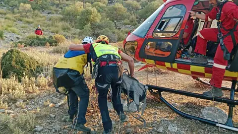 Bombers de Mallorca rescata a un hombre de 66 años desorientado en el Puig Major Bombers de Mallorca rescata a un hombre de 66 años desorientado en el Puig Major