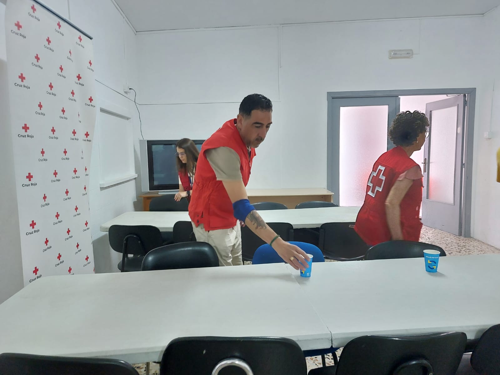 Cruz Roja y el ayuntamiento de Alzira abren un refugio climático para las personas "sin hogar" Cruz Roja y el ayuntamiento de Alzira abren un refugio climático para las personas "sin hogar"