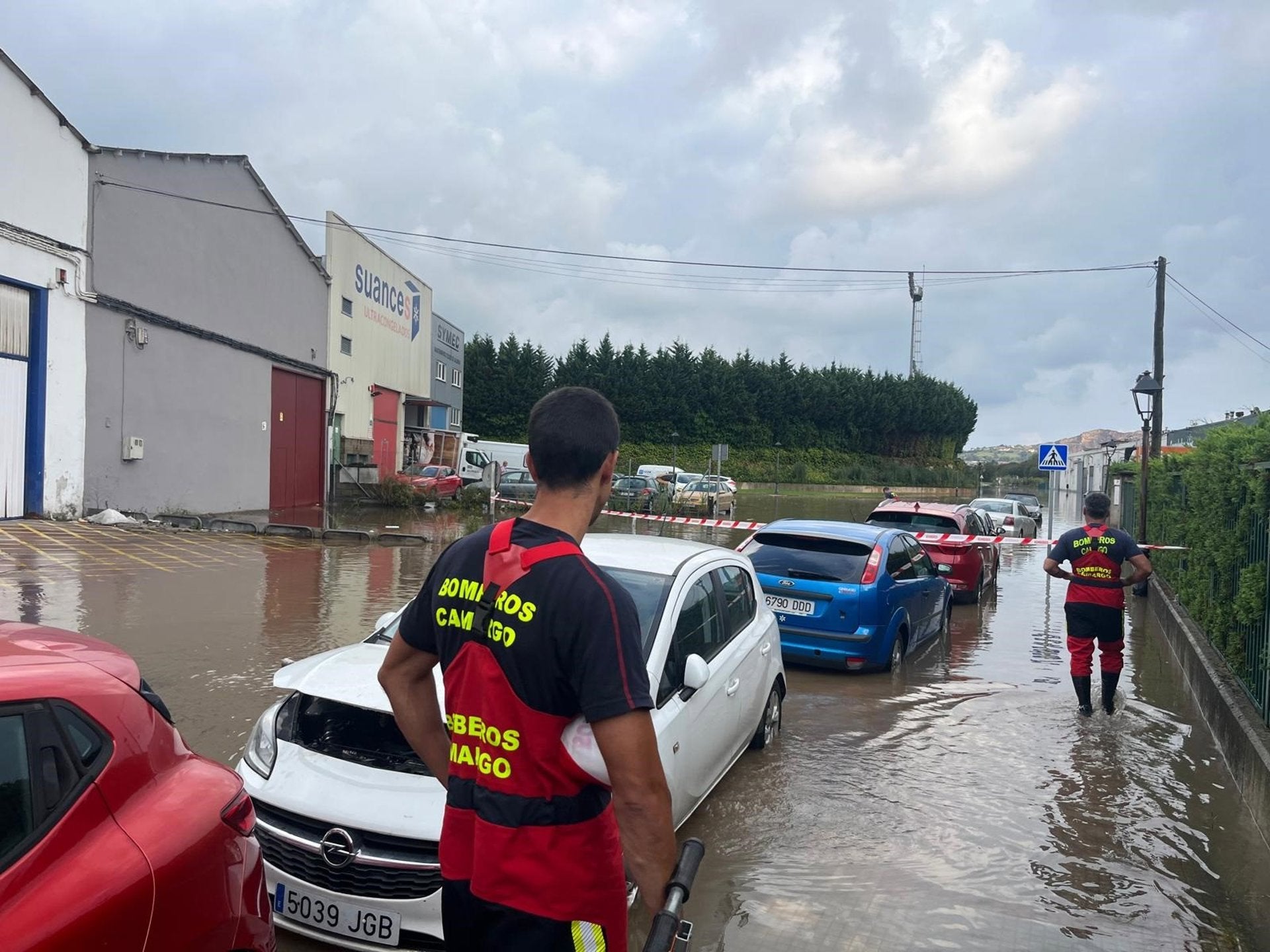 El 112 gestiona 95 incidencias por las intensas lluvias en el litoral, en especial en el arco de la Bahía El 112 gestiona 95 incidencias por las intensas lluvias en el litoral, en especial en el arco de la Bahía
