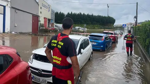 El 112 gestiona 95 incidencias por las intensas lluvias en el litoral, en especial en el arco de la Bahía El 112 gestiona 95 incidencias por las intensas lluvias en el litoral, en especial en el arco de la Bahía