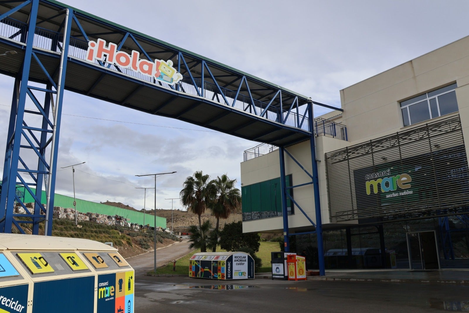 Villajoyosa se adhiere al convenio de colaboración con el Consorci Mare para gestionar la recogida de aceite doméstico usado y residuo textil Villajoyosa se adhiere al convenio de colaboración con el Consorci Mare para gestionar la recogida de aceite doméstico usado y residuo textil