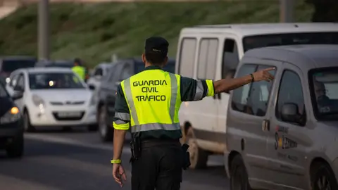 Detenido un octogenario por conducir cuatro veces en sentido contrario en el mismo día Detenido un octogenario por conducir cuatro veces en sentido contrario en el mismo día