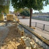 Fotografía de las intervenciones en uno de los centros educativos de Alcalá de Guadaíra (Sevilla). - AYTO. DE ALCALÁ DE GUADAÍRA.