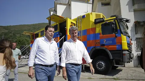 El presidente del Partido Popular, Alberto Núñez Feijóo (d), y el presidente de Castilla y León, Alfonso Fernández Mañueco El presidente del Partido Popular, Alberto Núñez Feijóo (d), y el presidente de Castilla y León, Alfonso Fernández Mañueco