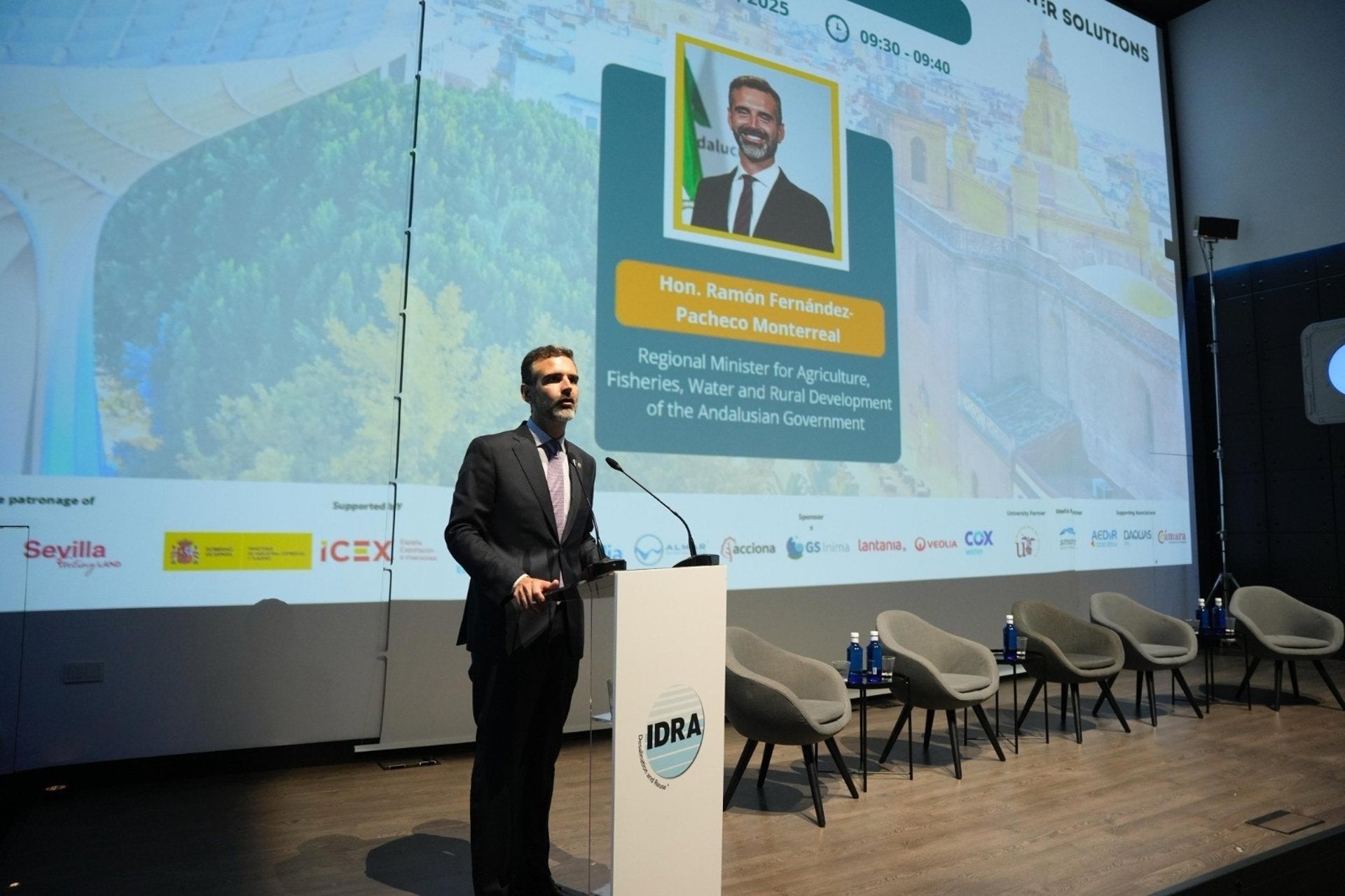 La comunidad andaluza se posiciona en el mapa internacional como "referente" en reutilización y desalación de agua La comunidad andaluza se posiciona en el mapa internacional como "referente" en reutilización y desalación de agua