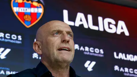 Julián Calero: "No le vamos a poner la alfombra roja al Barcelona" Julián Calero: "No le vamos a poner la alfombra roja al Barcelona"