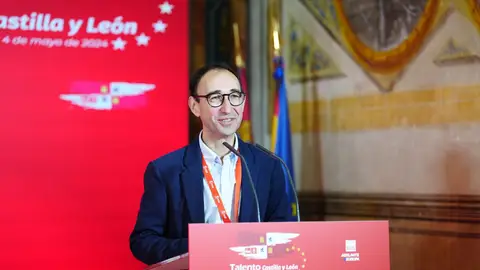 Un diputado del PSOE también usó el término "pirómano" para referirse al presidente de la Diputación de Salamanca (PP) Un diputado del PSOE también usó el término "pirómano" para referirse al presidente de la Diputación de Salamanca (PP)